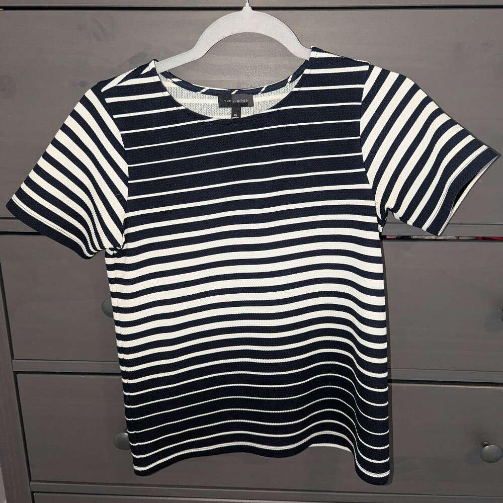 The limited tee shirt size small